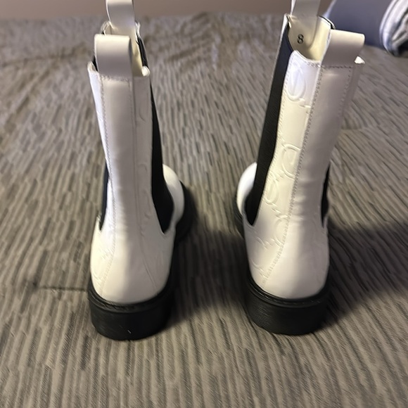 Mario Valentino boots - Picture 3 of 8